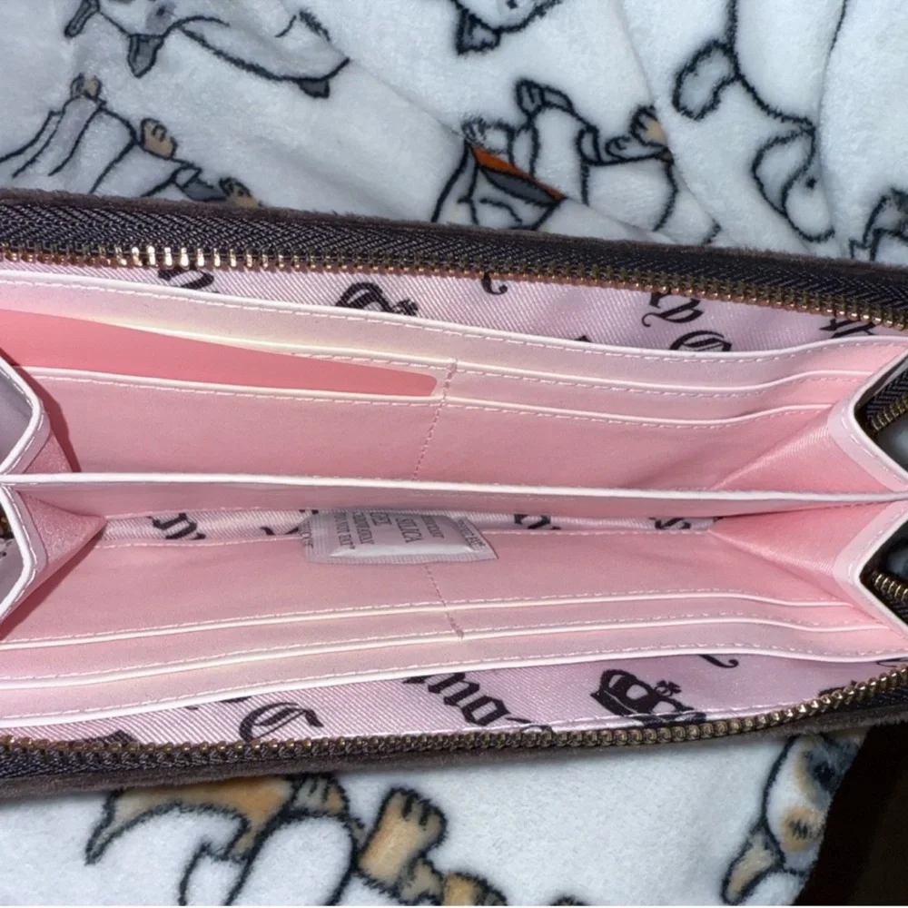 NWT The Key to Juicy Gusset Zip Around Wallet in Chocolate Brown - Picture 5 of 5